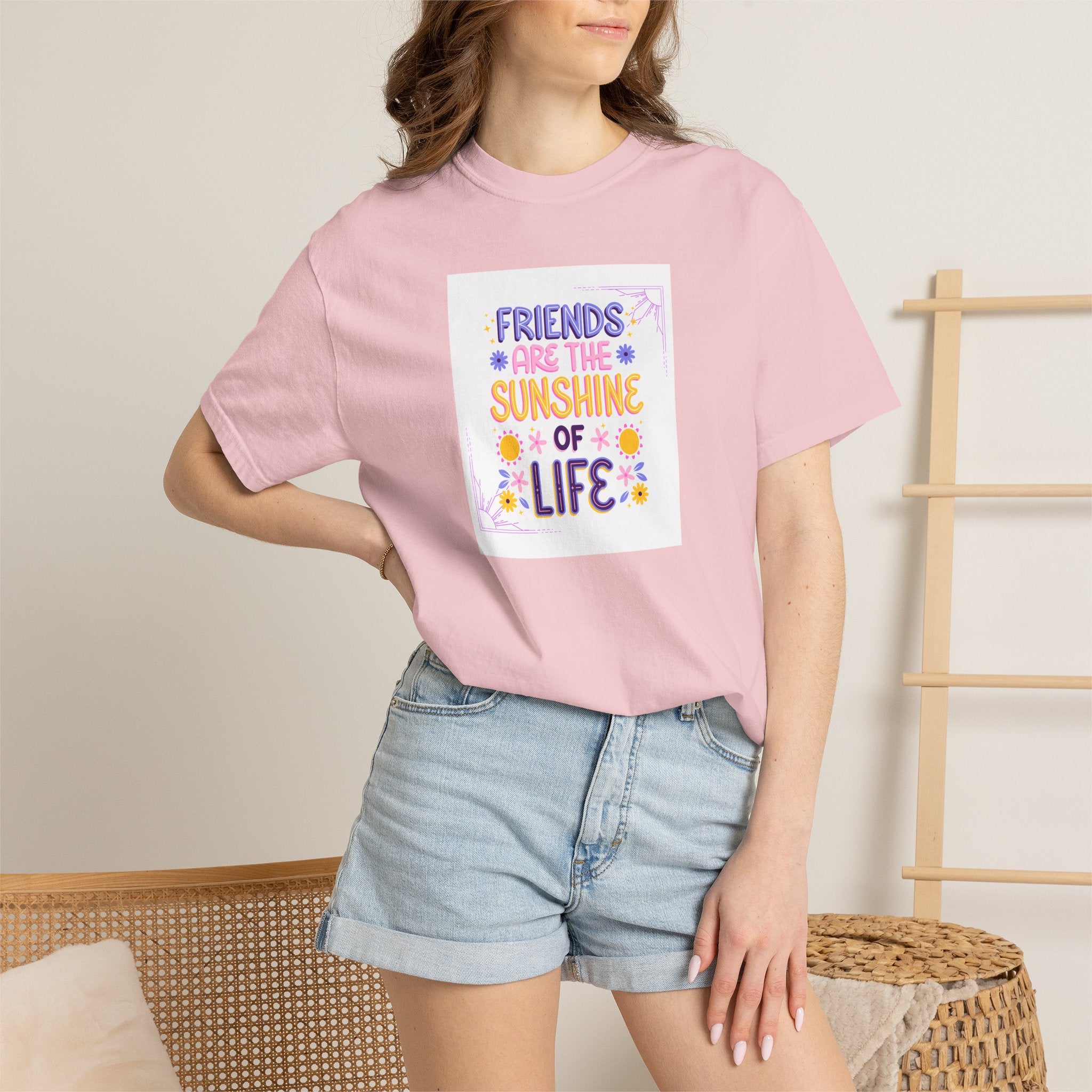 T-Shirt — "Friends Are the Sunshine of Life" Floral Graphic Tee