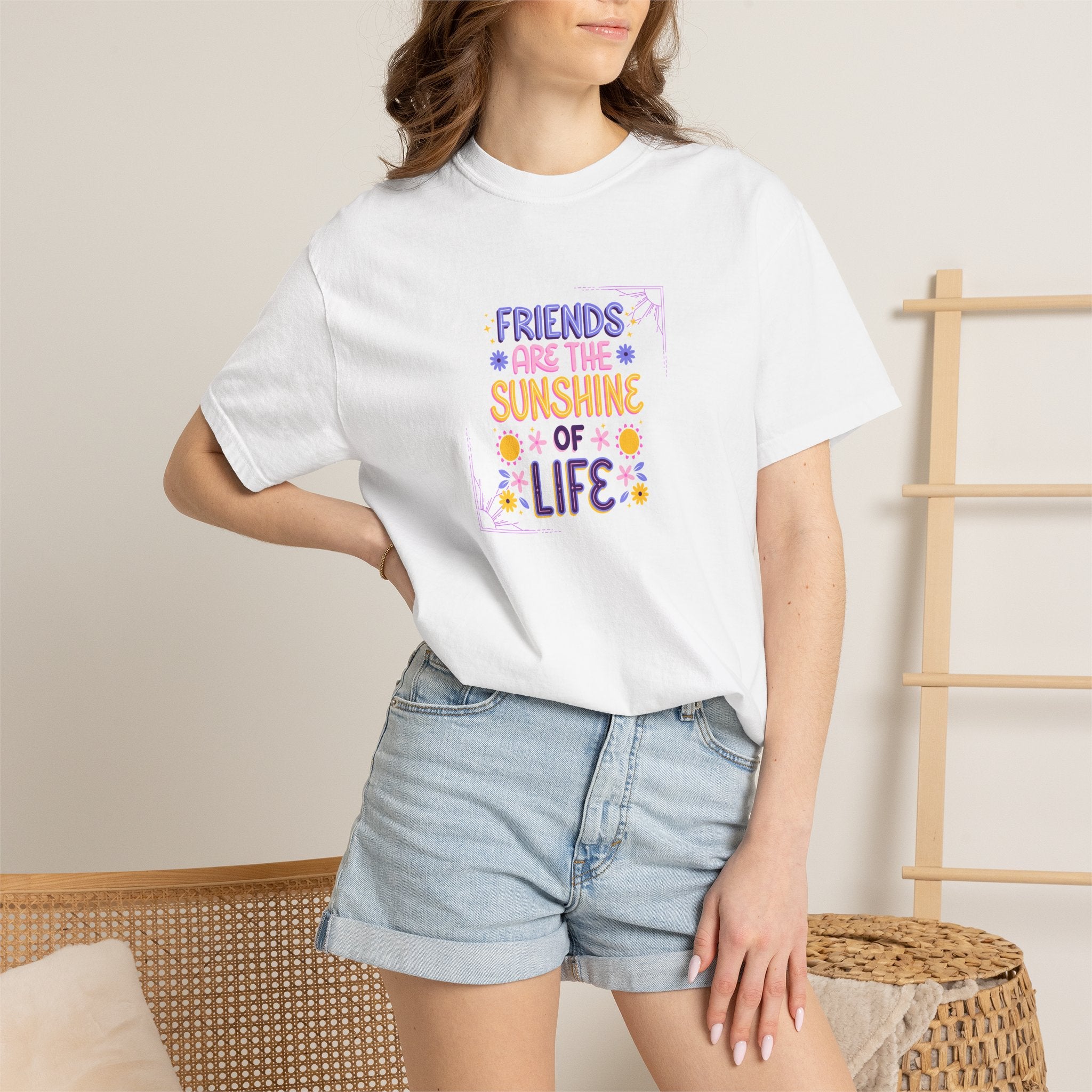 T-Shirt — "Friends Are the Sunshine of Life" Floral Graphic Tee