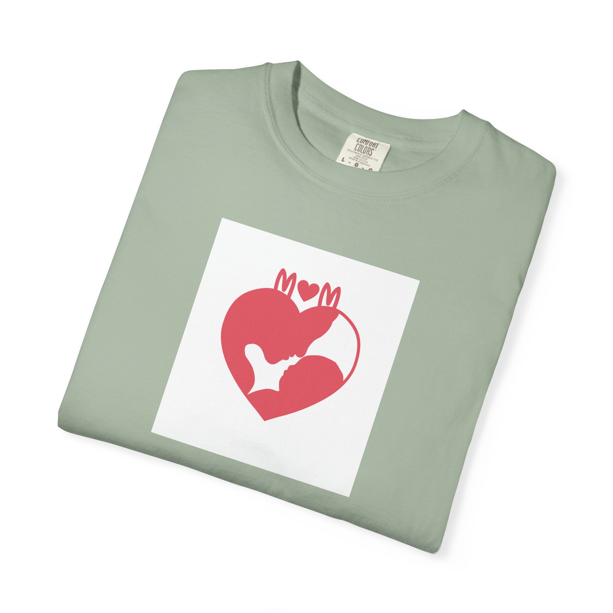 Mom Heart Cat T-Shirt – Cute Pet Mom Graphic Tee