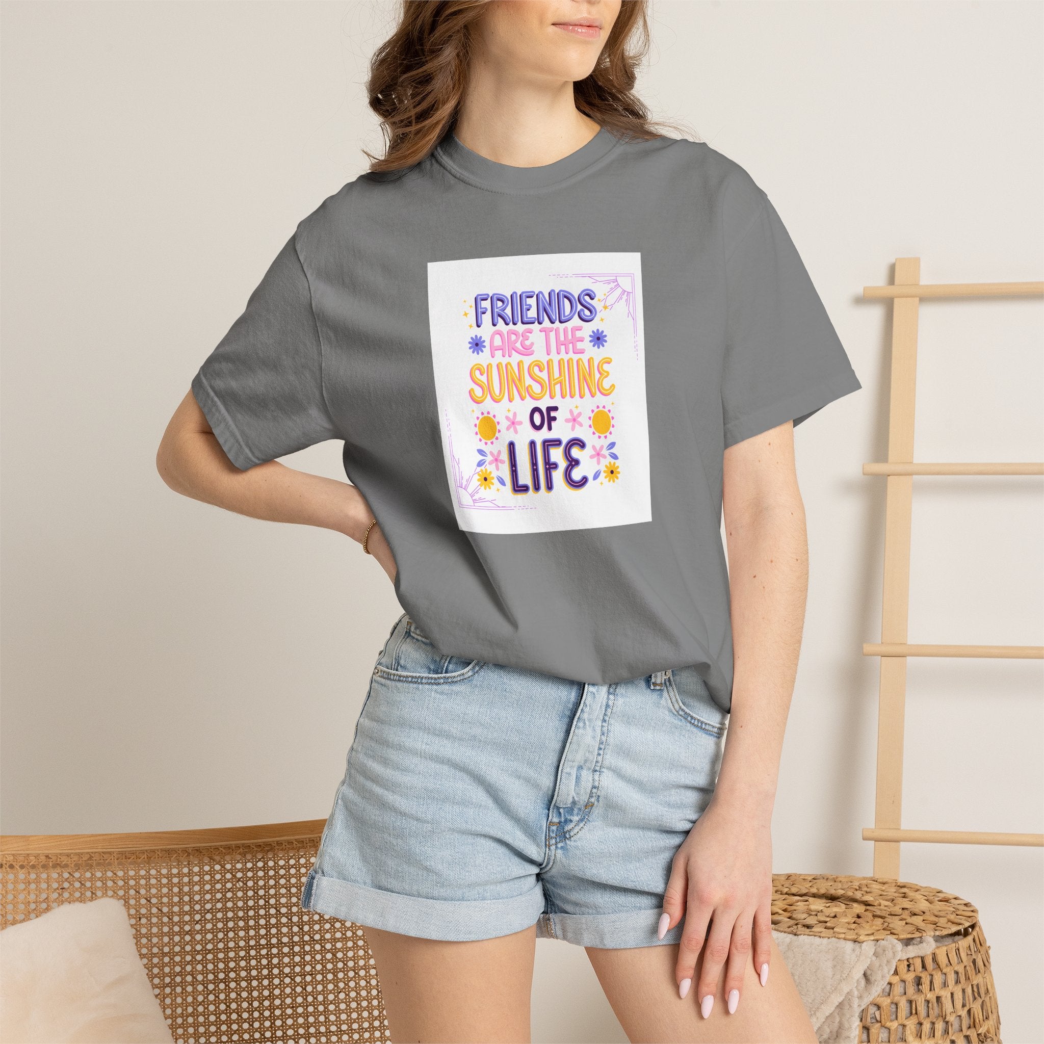 T-Shirt — "Friends Are the Sunshine of Life" Floral Graphic Tee